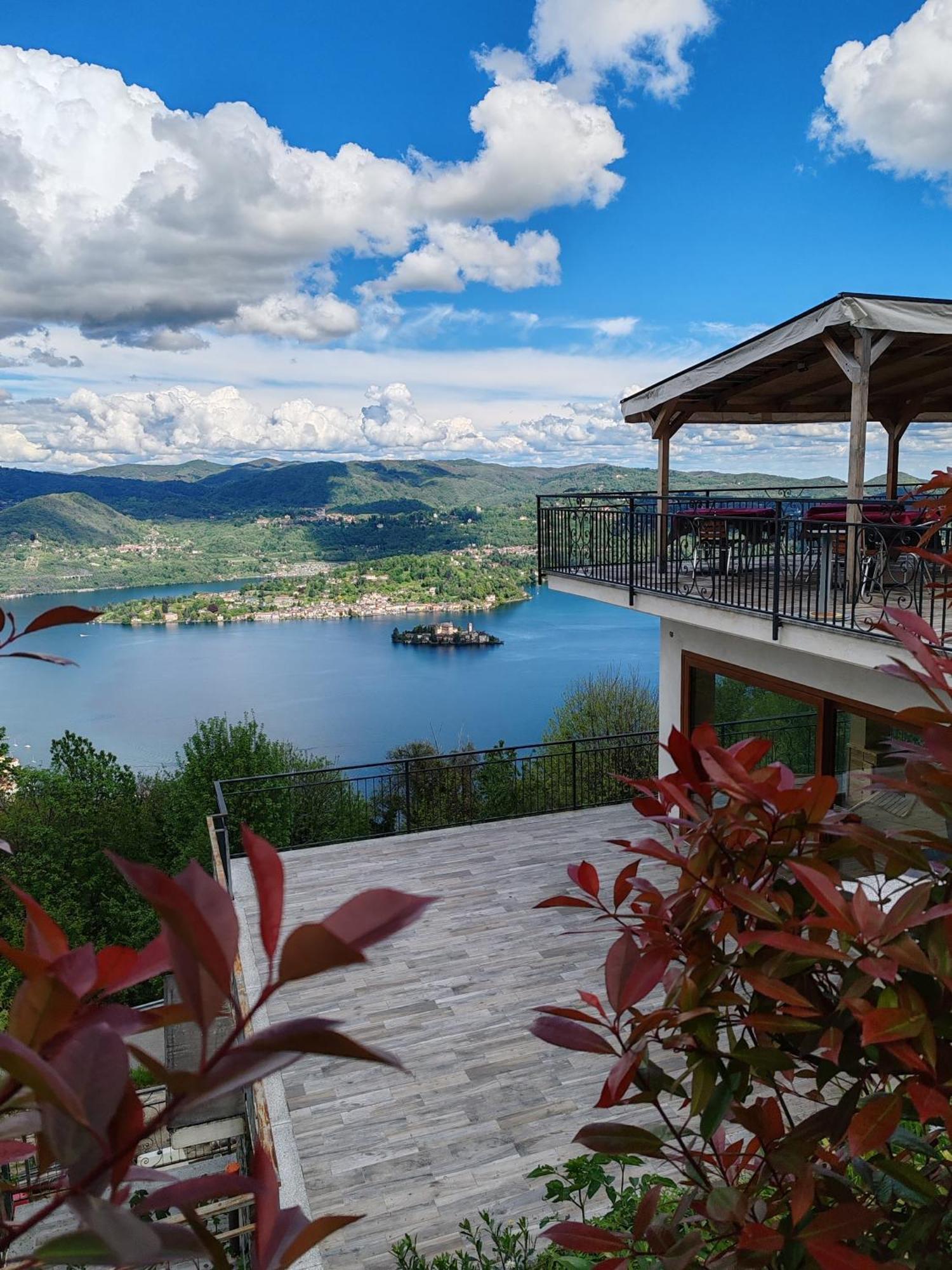 Hotel Panoramico Lago D'Orta (Adults Only) Madonna Del Sasso Kültér fotó