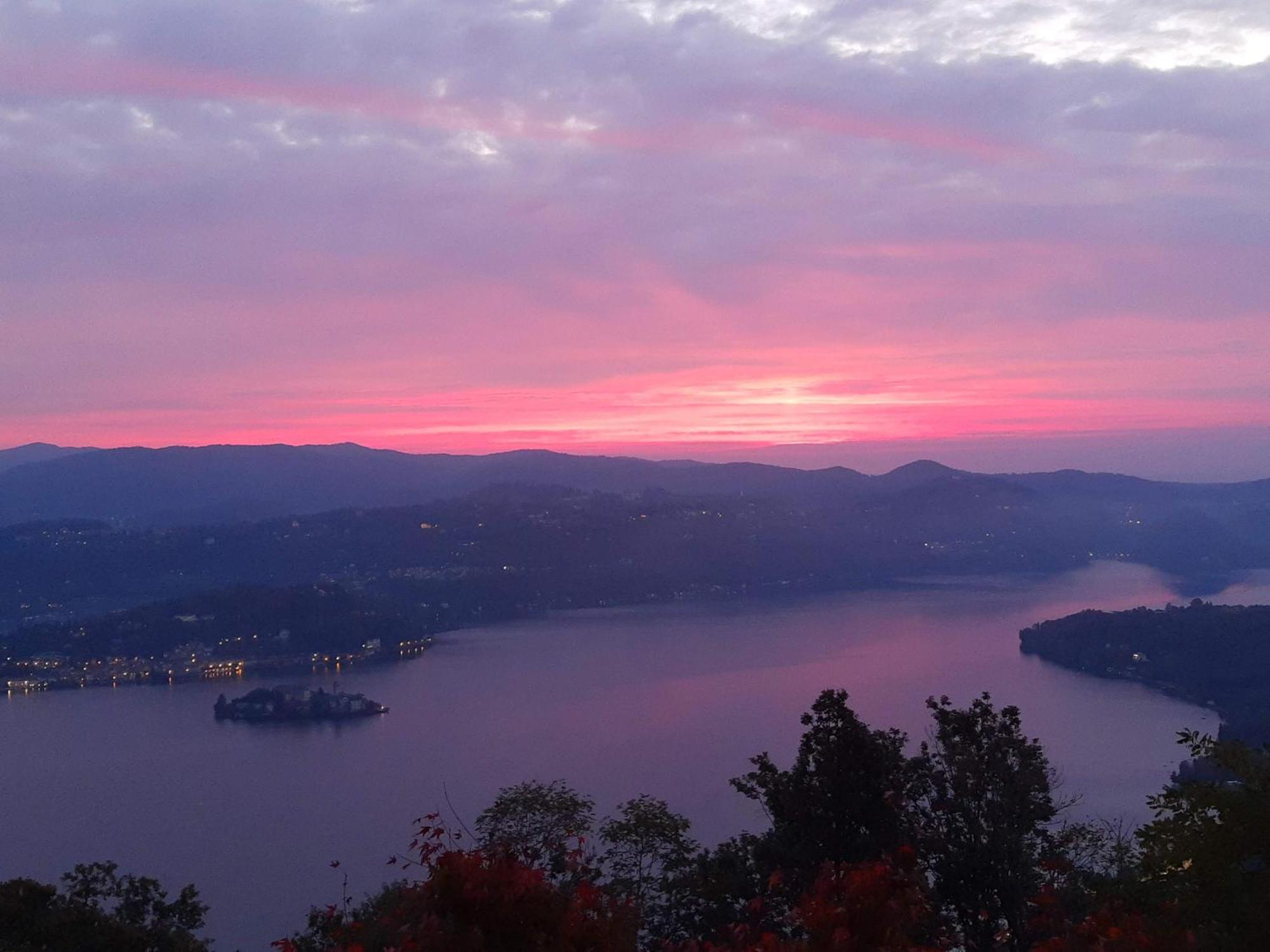 Hotel Panoramico Lago D'Orta (Adults Only) Madonna Del Sasso Kültér fotó