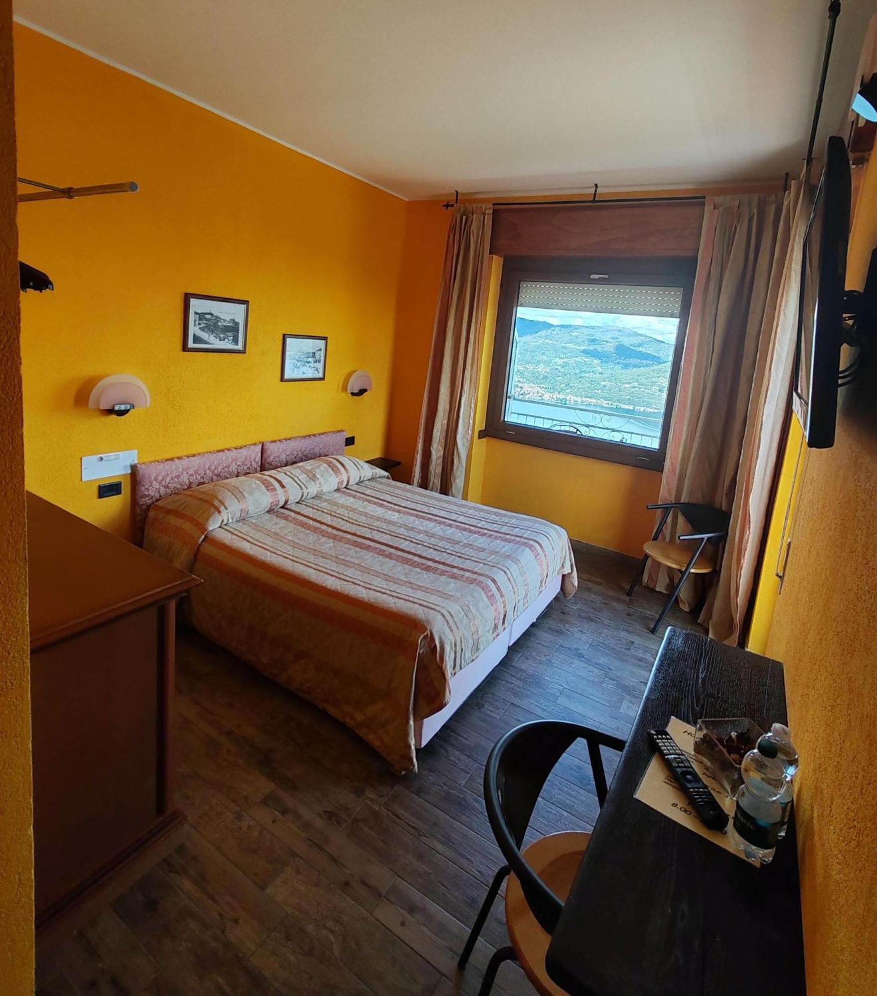 Hotel Panoramico Lago D'Orta (Adults Only) Madonna Del Sasso Kültér fotó