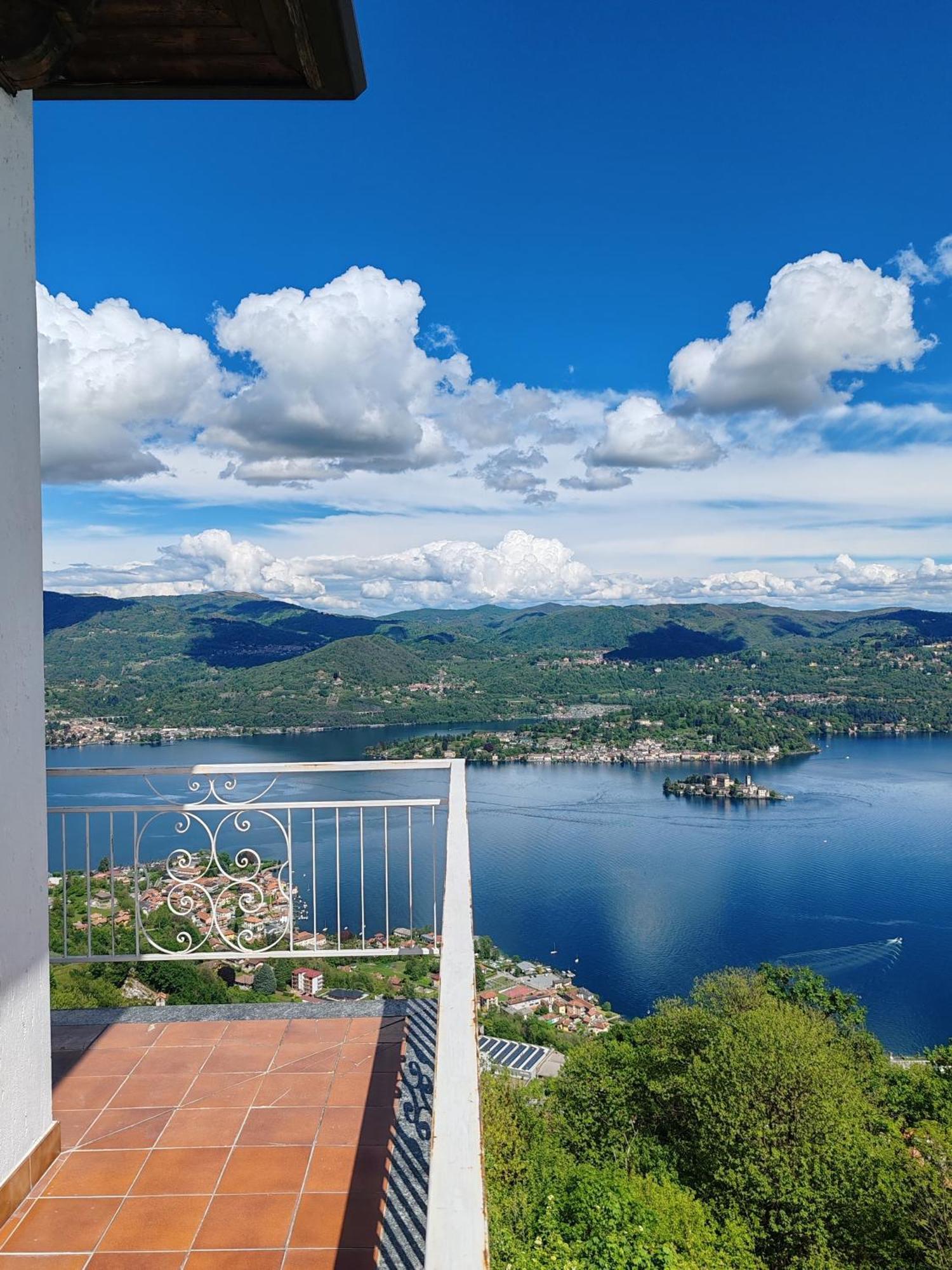 Hotel Panoramico Lago D'Orta (Adults Only) Madonna Del Sasso Kültér fotó