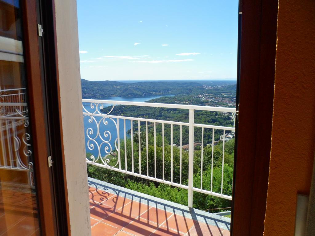 Hotel Panoramico Lago D'Orta (Adults Only) Madonna Del Sasso Kültér fotó