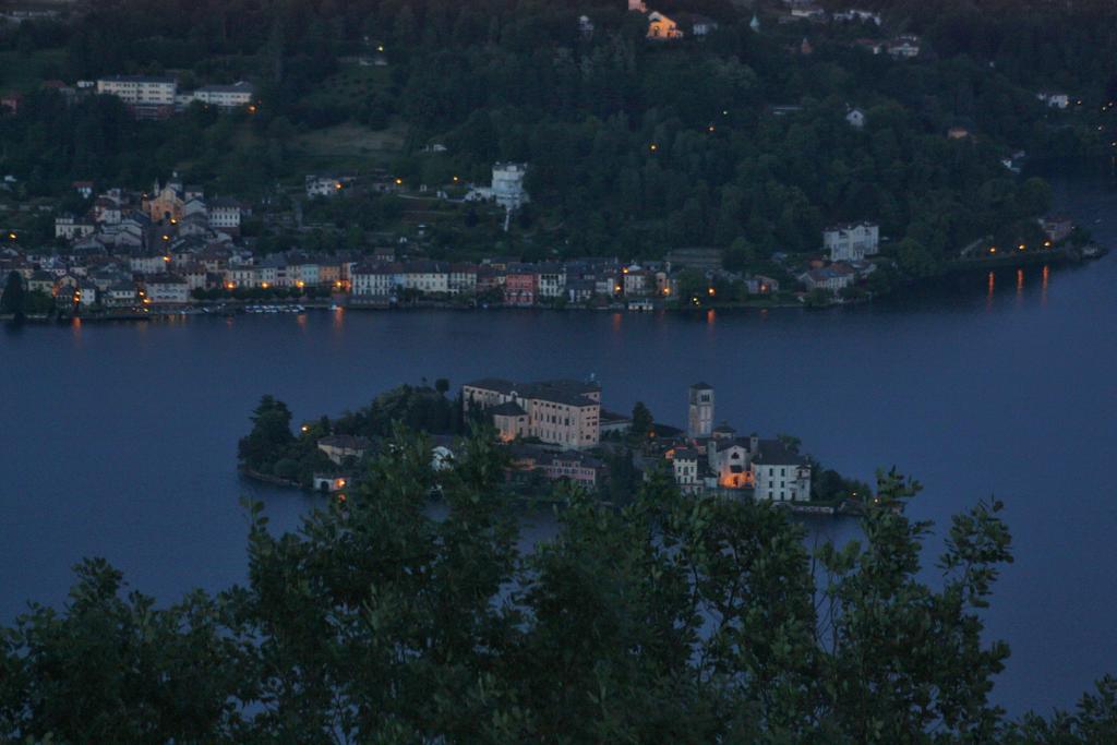 Hotel Panoramico Lago D'Orta (Adults Only) Madonna Del Sasso Kültér fotó