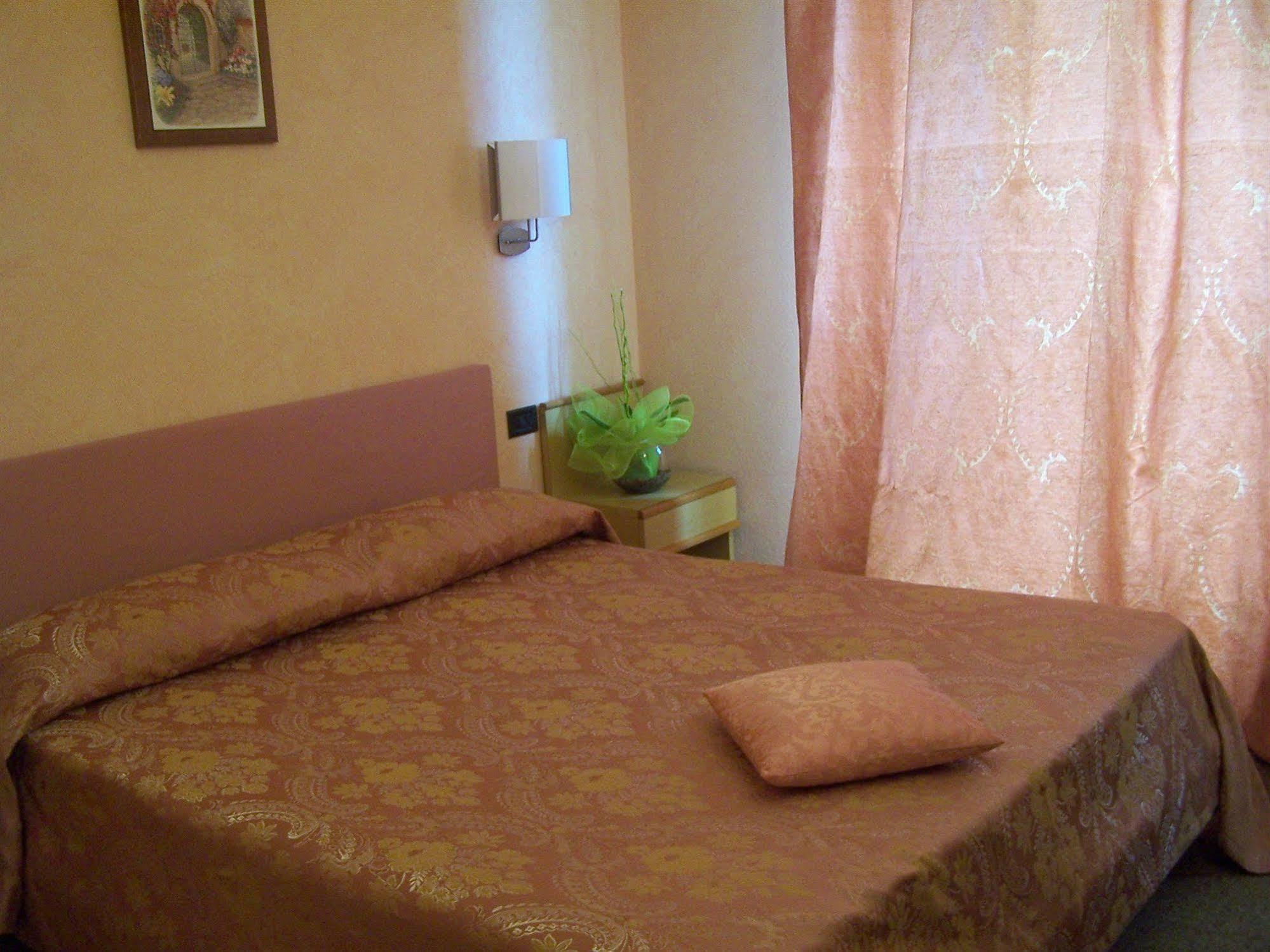 Hotel Panoramico Lago D'Orta (Adults Only) Madonna Del Sasso Kültér fotó
